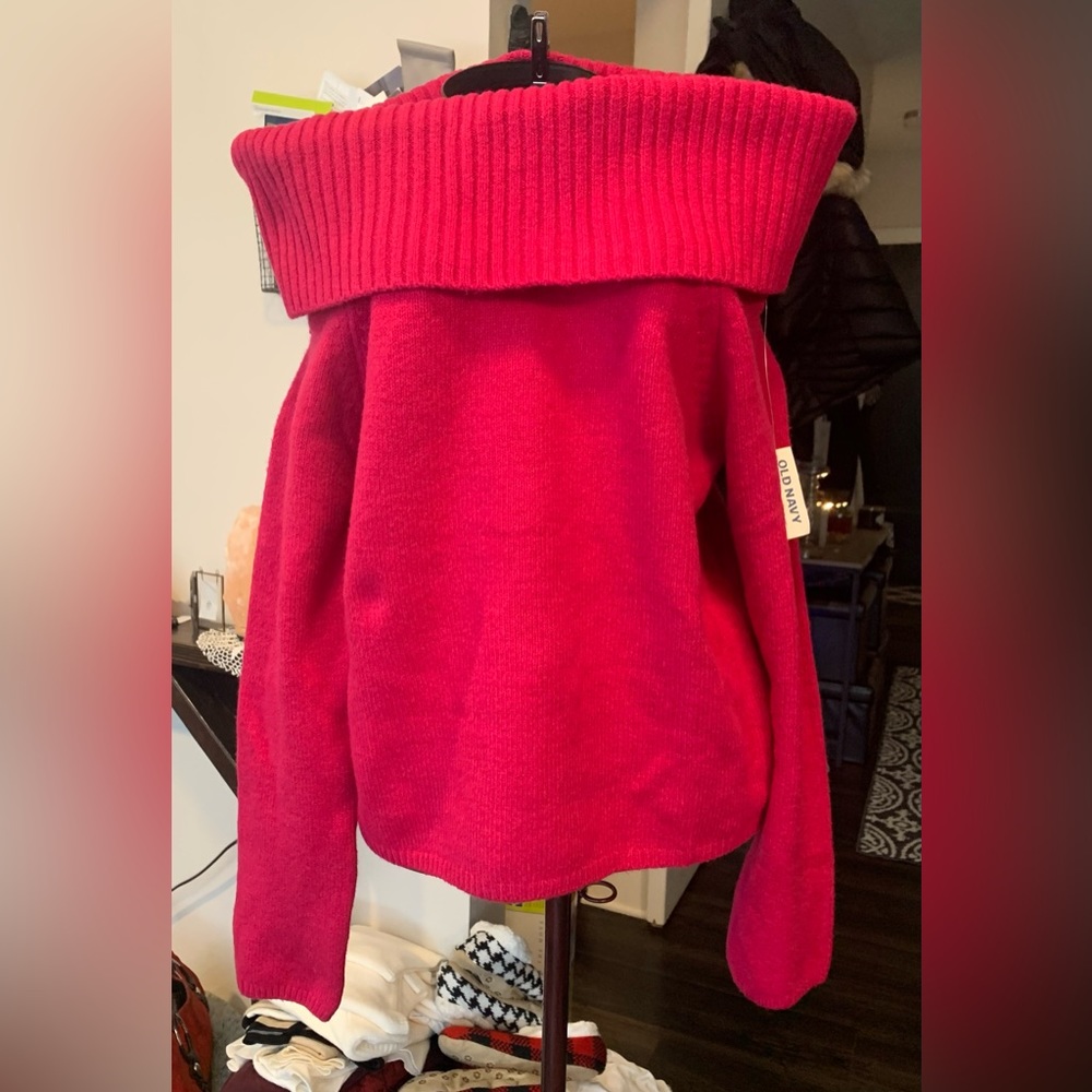 Old Navy Fuchsia off shoulder sweater NWT